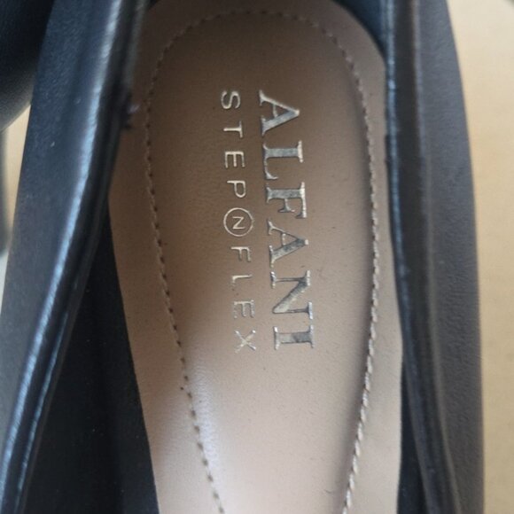 ❤️NWOT❤️Alfani Black Pointed Toe Heels - Picture 2 of 7